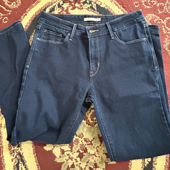 Levi's Women's mid rise size 12 Jeans - new or like new - Picture 7 of 7